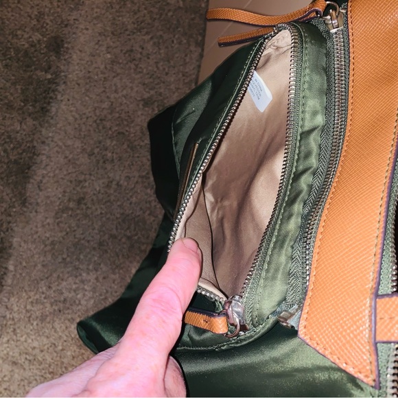 Green Tote - Picture 5 of 5